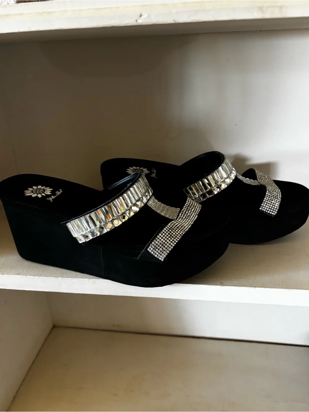 Yellow Box platform Sandals. Sparkling Embellished Straps. Sz. 8